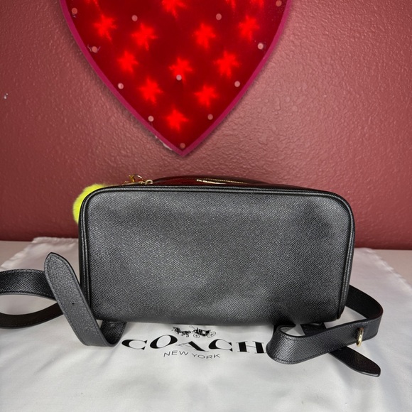 Coach Kenley Backpack In Signature Canvas - Picture 5 of 6